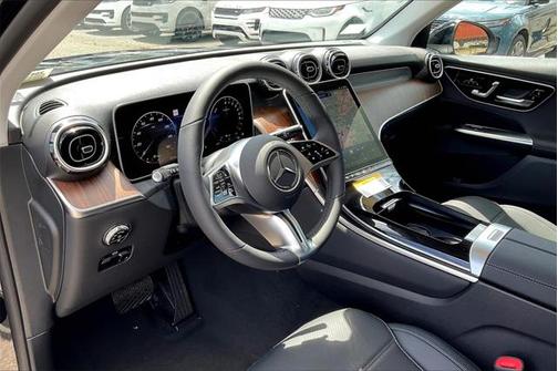 2025 Mercedes-Benz GLC 350e Base