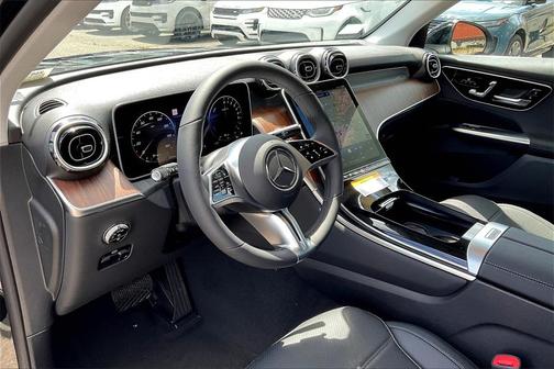 2025 Mercedes-Benz GLC 350e Base