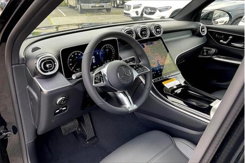 2025 Mercedes-Benz GLC 350e Base