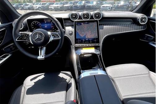2025 Mercedes-Benz GLC 300 4MATIC