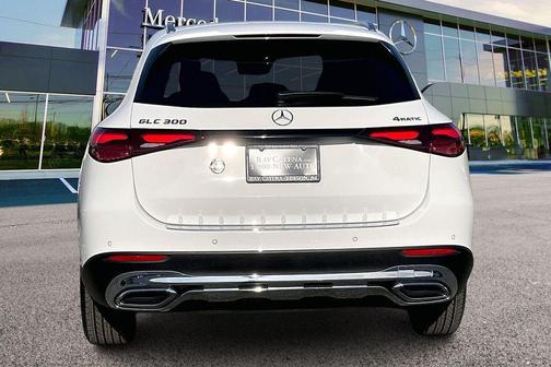 Polar White 2026 Mercedes-Benz GLC 300 4MATIC