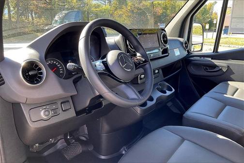2026 Mercedes-Benz Sprinter 2500 Standard Roof