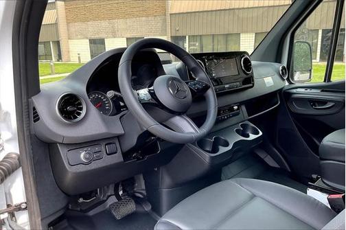 2025 Mercedes-Benz Sprinter 2500 High Roof