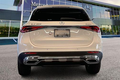 2026 Mercedes-Benz GLC 300 4MATIC