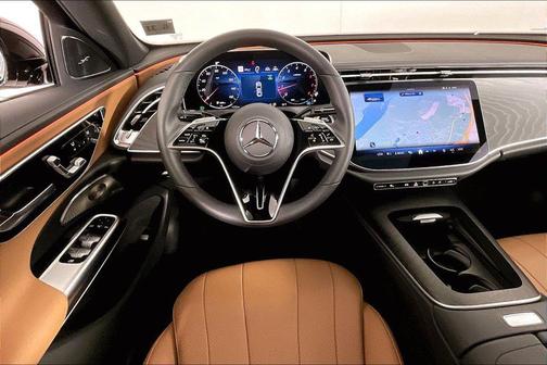 MANUFAKTUR Moonlight White Metallic 2026 Mercedes-Benz E-Class 4MATIC