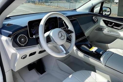 2026 Mercedes-Benz EQE 320