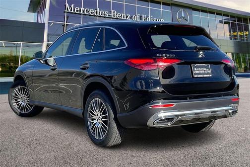 2026 Mercedes-Benz GLC 300 4MATIC