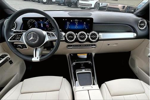 2025 Mercedes-Benz GLB 250 4MATIC