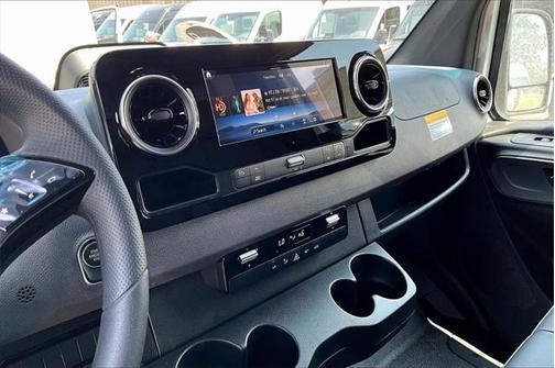 2025 Mercedes-Benz Sprinter 2500 High Roof