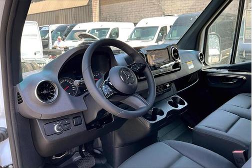 2025 Mercedes-Benz Sprinter 2500 High Roof