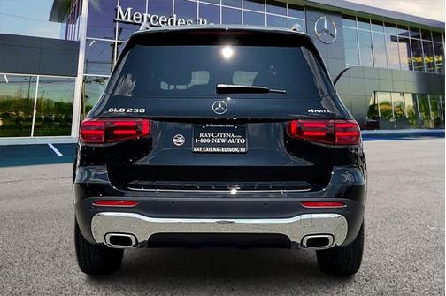 2025 Mercedes-Benz GLB 250 4MATIC