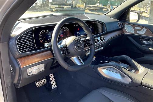 2025 Mercedes-Benz GLS 450 4MATIC