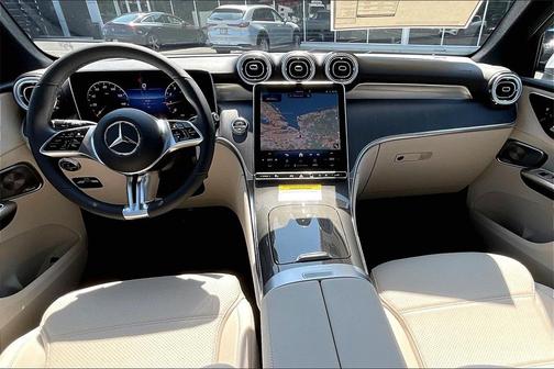 2025 Mercedes-Benz GLC 300 4MATIC