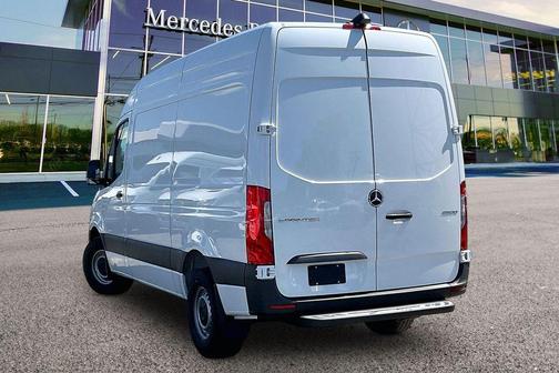 Arctic White 2026 Mercedes-Benz Sprinter 2500 Cargo 144 WB