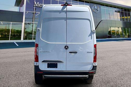 Arctic White 2026 Mercedes-Benz Sprinter 2500 Cargo 144 WB