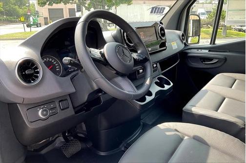 2025 Mercedes-Benz Sprinter 2500 High Roof