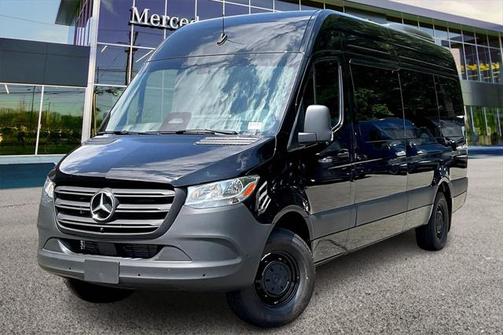 2025 Mercedes-Benz Sprinter 2500 Passenger 170 WB