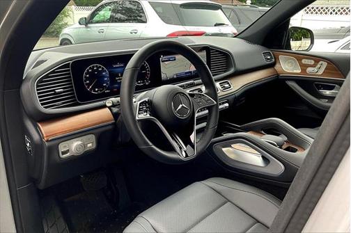 2025 Mercedes-Benz GLE 450e 4MATIC