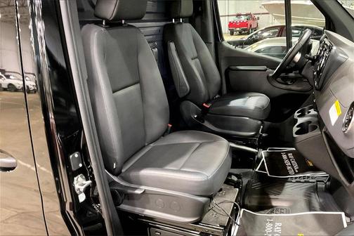 2025 Mercedes-Benz Sprinter 2500 Standard Roof