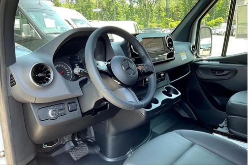 2025 Mercedes-Benz Sprinter 2500 High Roof