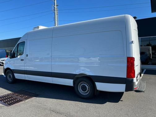 2025 Mercedes-Benz Sprinter 2500 High Roof