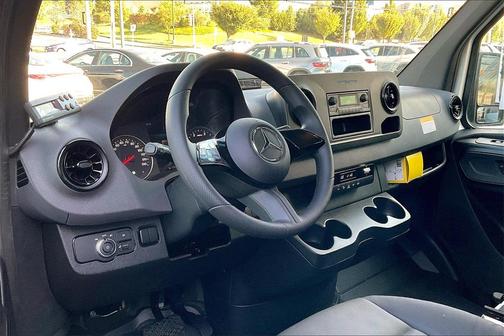 2025 Mercedes-Benz Sprinter 2500 High Roof