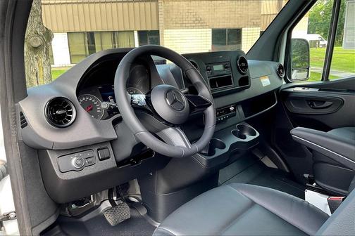 2025 Mercedes-Benz Sprinter 2500 High Roof