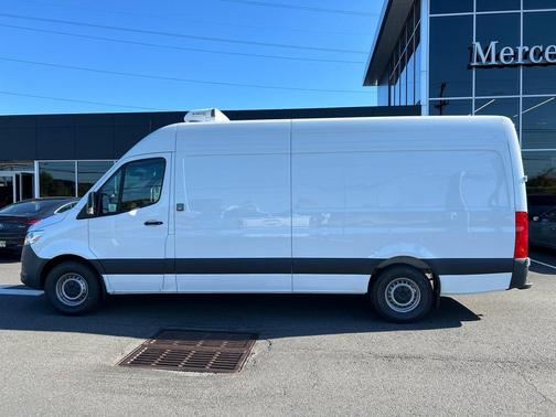 2025 Mercedes-Benz Sprinter 2500 High Roof