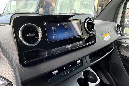 2025 Mercedes-Benz Sprinter 2500 High Roof