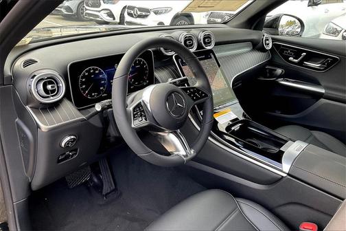 2026 Mercedes-Benz GLC 300 4MATIC