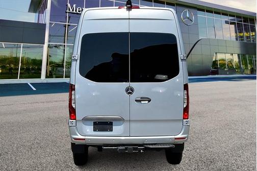 2025 Mercedes-Benz Sprinter 2500 Cargo 144 WB
