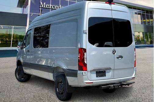 2025 Mercedes-Benz Sprinter 2500 Cargo 144 WB