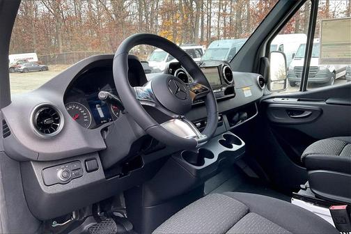 2026 Mercedes-Benz Sprinter 2500 Standard Roof