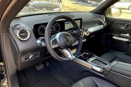 2025 Mercedes-Benz GLB 250 4MATIC