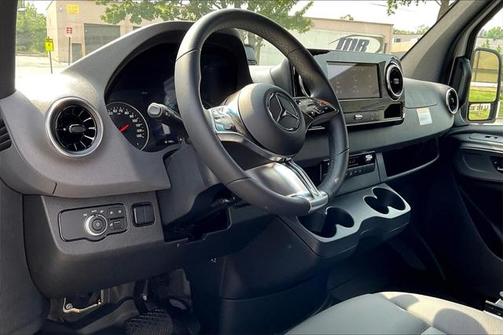 2025 Mercedes-Benz Sprinter 2500 High Roof