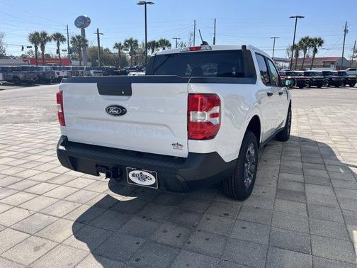Oxford White 2026 Ford Maverick XLT