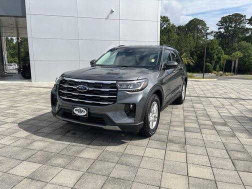Carbonized Gray 2026 Ford Explorer Active