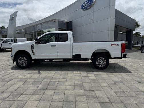 2025 Ford F-350 XLT