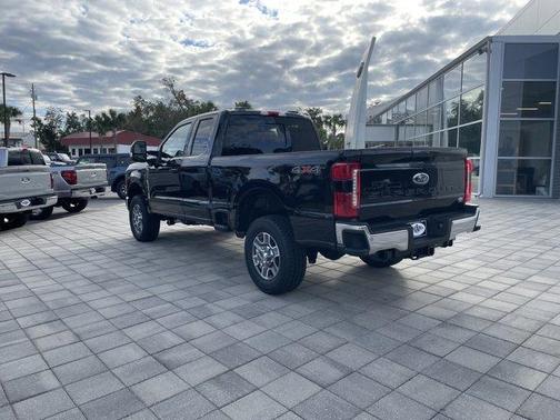 2024 Ford F-350 Lariat Super Duty