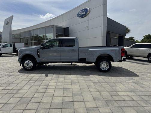 2025 Ford F-450 Lariat