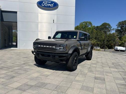 Gray 2026 Ford Bronco Badlands