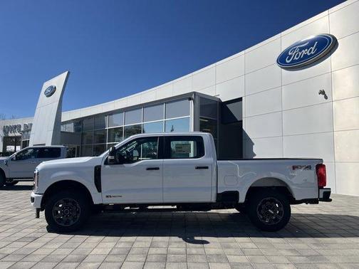 Oxford White 2026 Ford F-250 XL