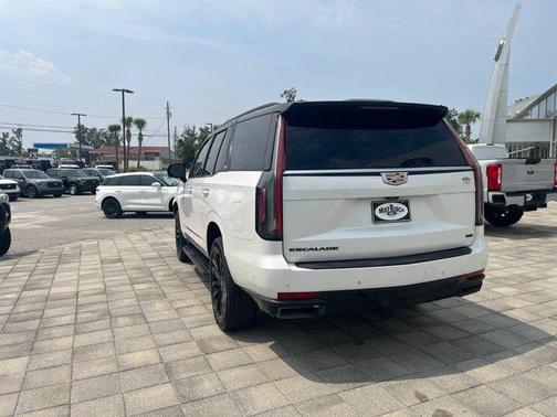 Crystal White Tri-Coat 2021 Cadillac Escalade Premium Luxury
