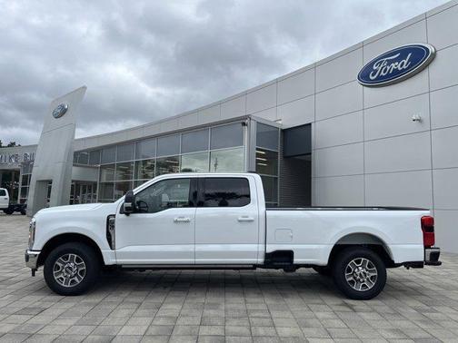 2026 Ford F-350 Lariat Super Duty
