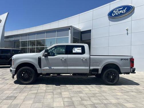 Avalanche 2026 Ford F-350 Lariat Super Duty