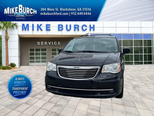 2016 Chrysler Town & Country Touring