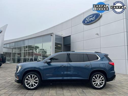 2024 GMC Acadia Denali