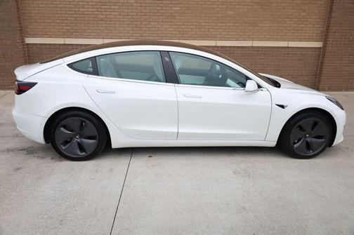 2020 Tesla Model 3 Standard Range Plus