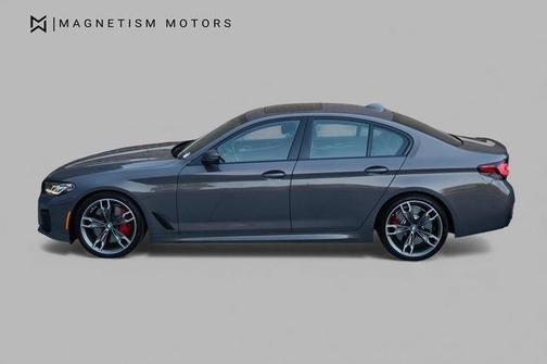 Gray 2022 BMW M550 i Xdrive