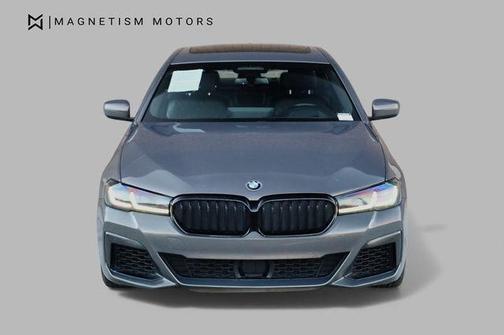 Gray 2022 BMW M550 i Xdrive